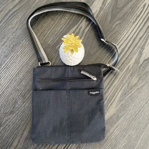 🍍Baggallini Cross body🍍E-2
